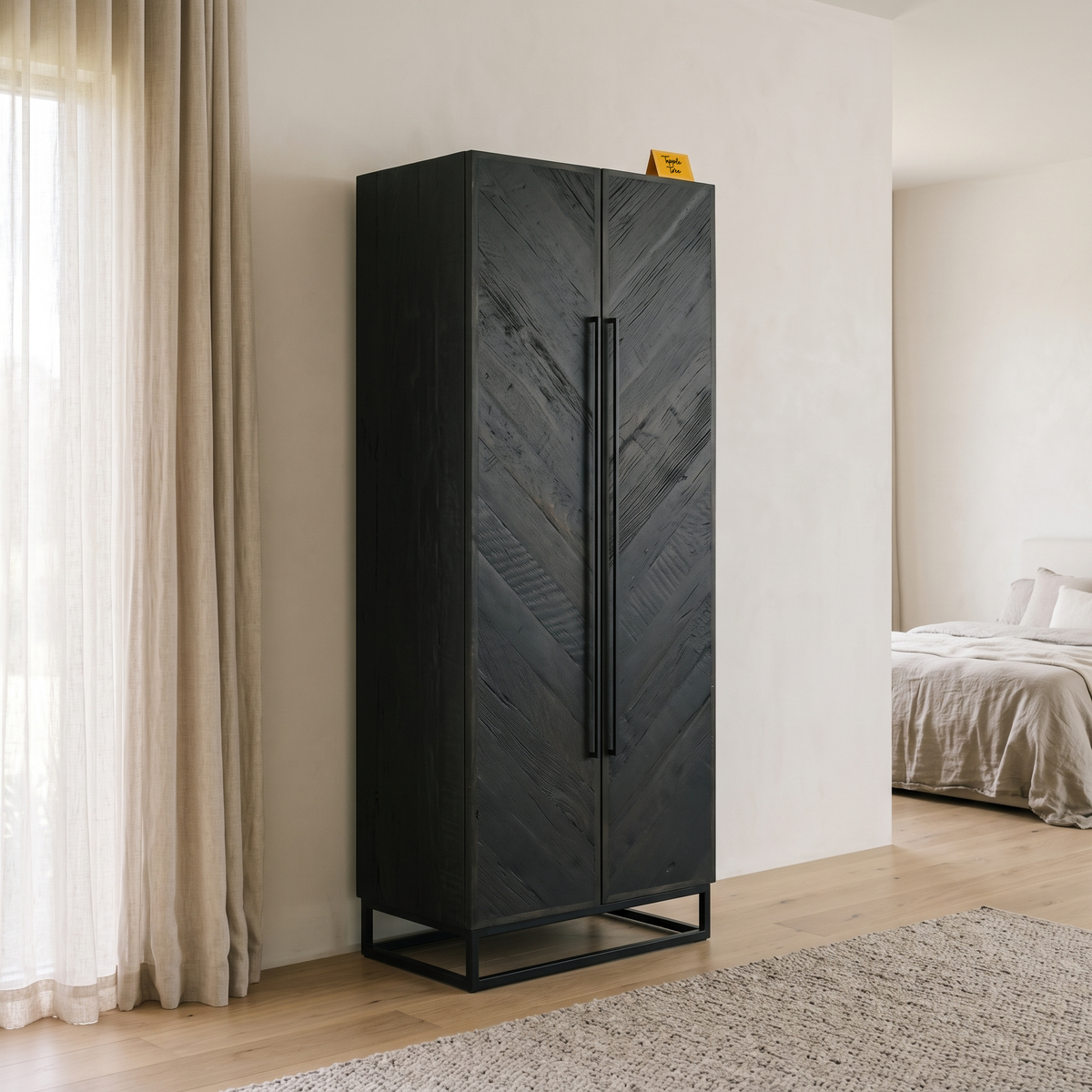 Linden Vale Wardrobe — Lifestyle angle 2